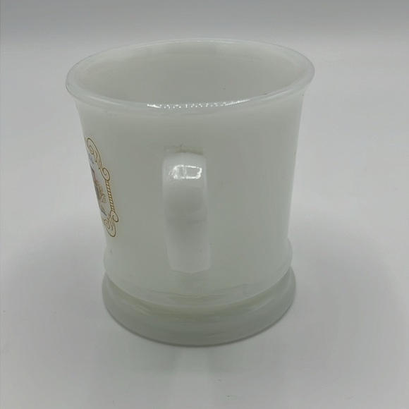 AVON TRAIN SHAVING MUG WITH EMPTY AFTERSHAVE CONTAINER - Picture 3 of 10